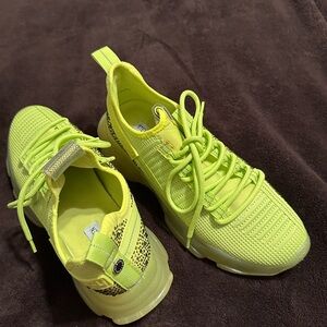 Steve Madden Maxima Neon Green/Yellow Athletic Shoes
